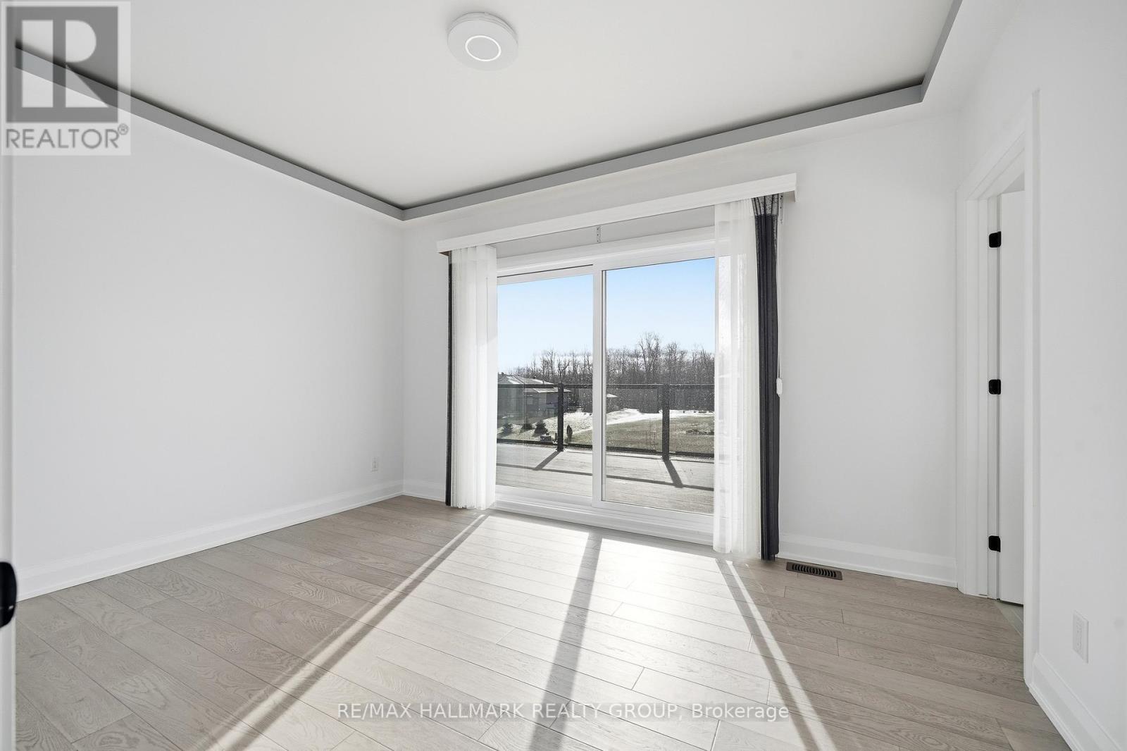 225 Summerview Terrace Property Photo 36