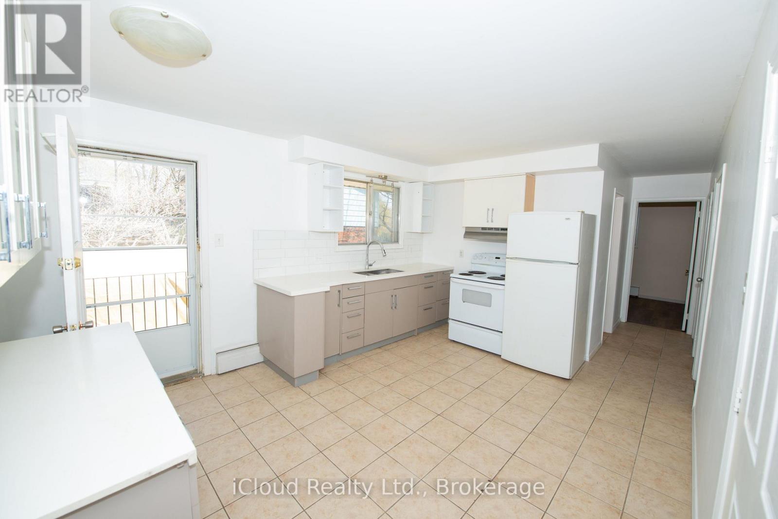 536 Glen Forrest Boulevard Property Photo 4