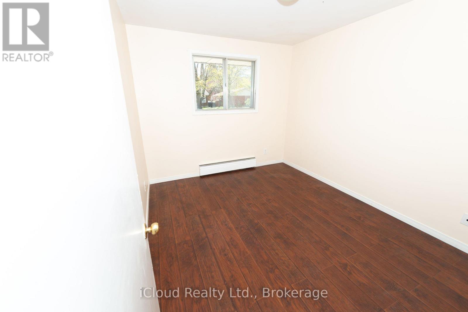 536 Glen Forrest Boulevard Property Photo 8
