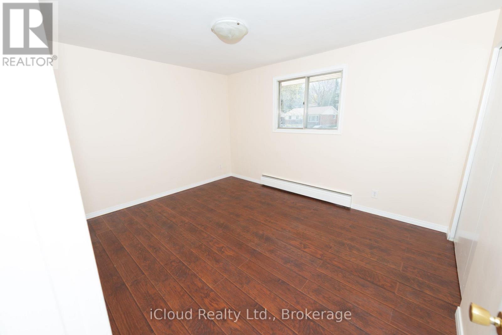 536 Glen Forrest Boulevard Property Photo 9