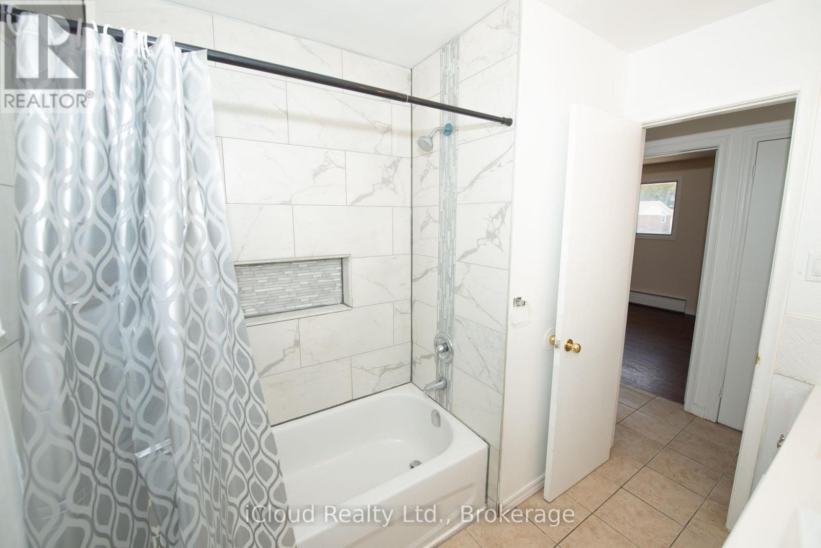 536 Glen Forrest Boulevard Property Photo 15