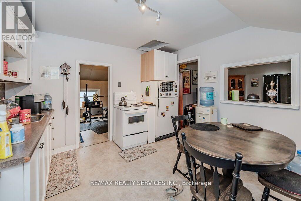2 - 3590 Lobsinger Line Property Photo 23