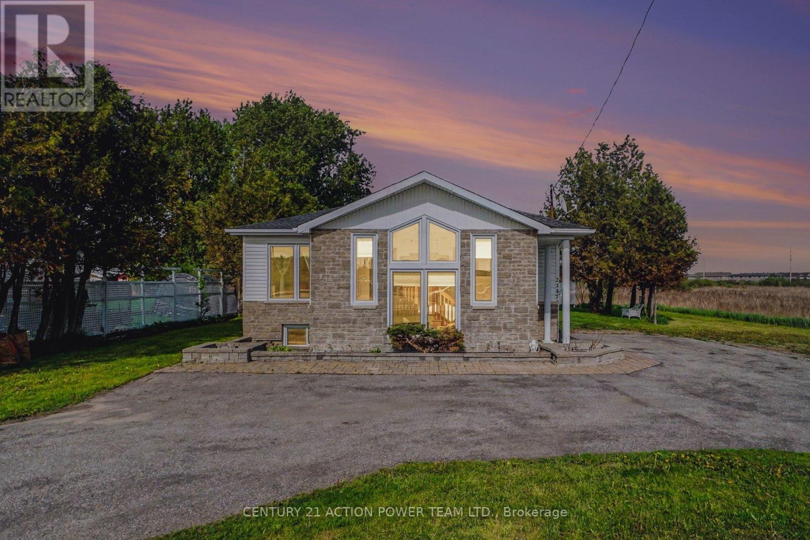 2147 Mer Bleue Road Property Photo 2