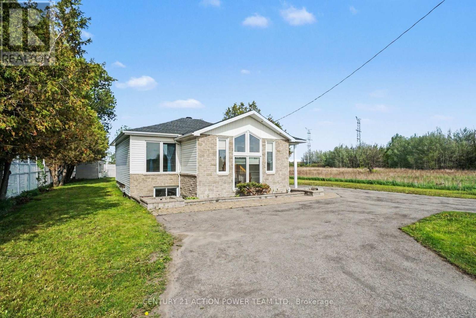 2147 Mer Bleue Road Property Photo 3
