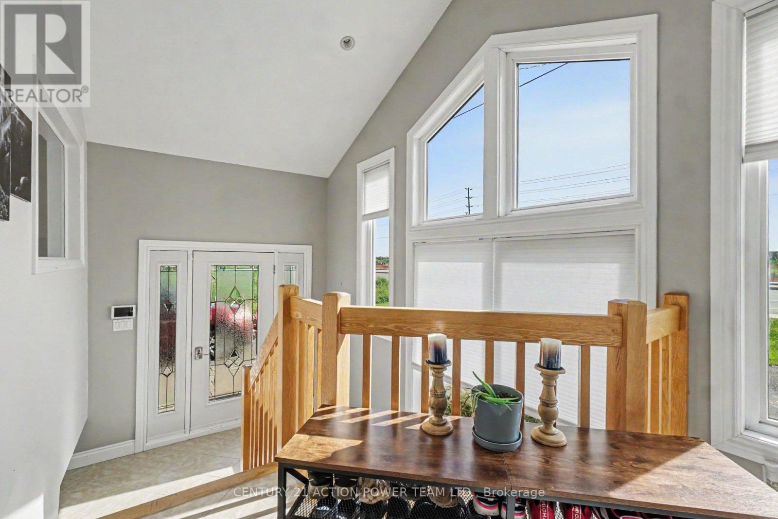 2147 Mer Bleue Road Property Photo 5