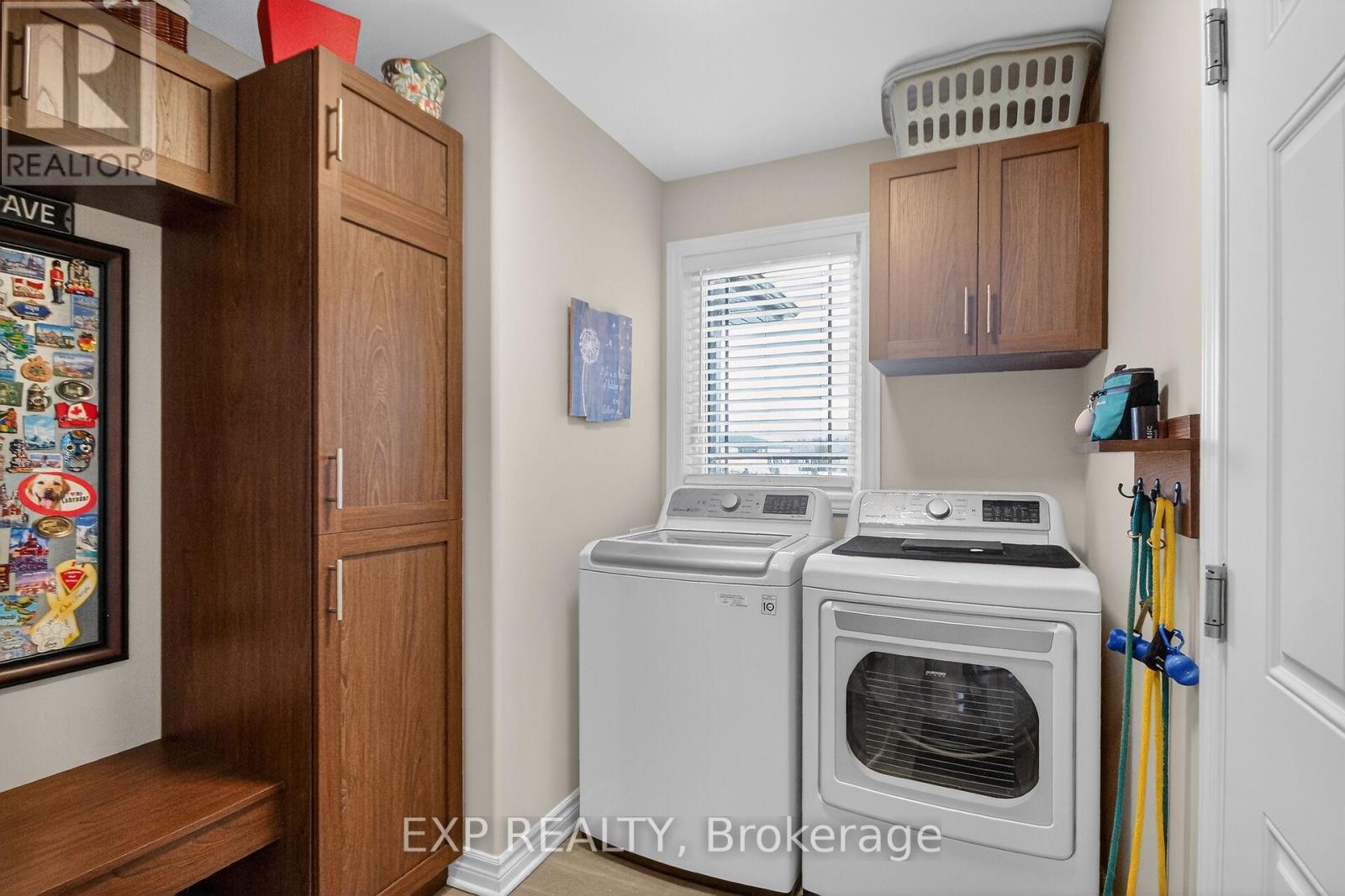305 Moore Crescent Property Photo 14