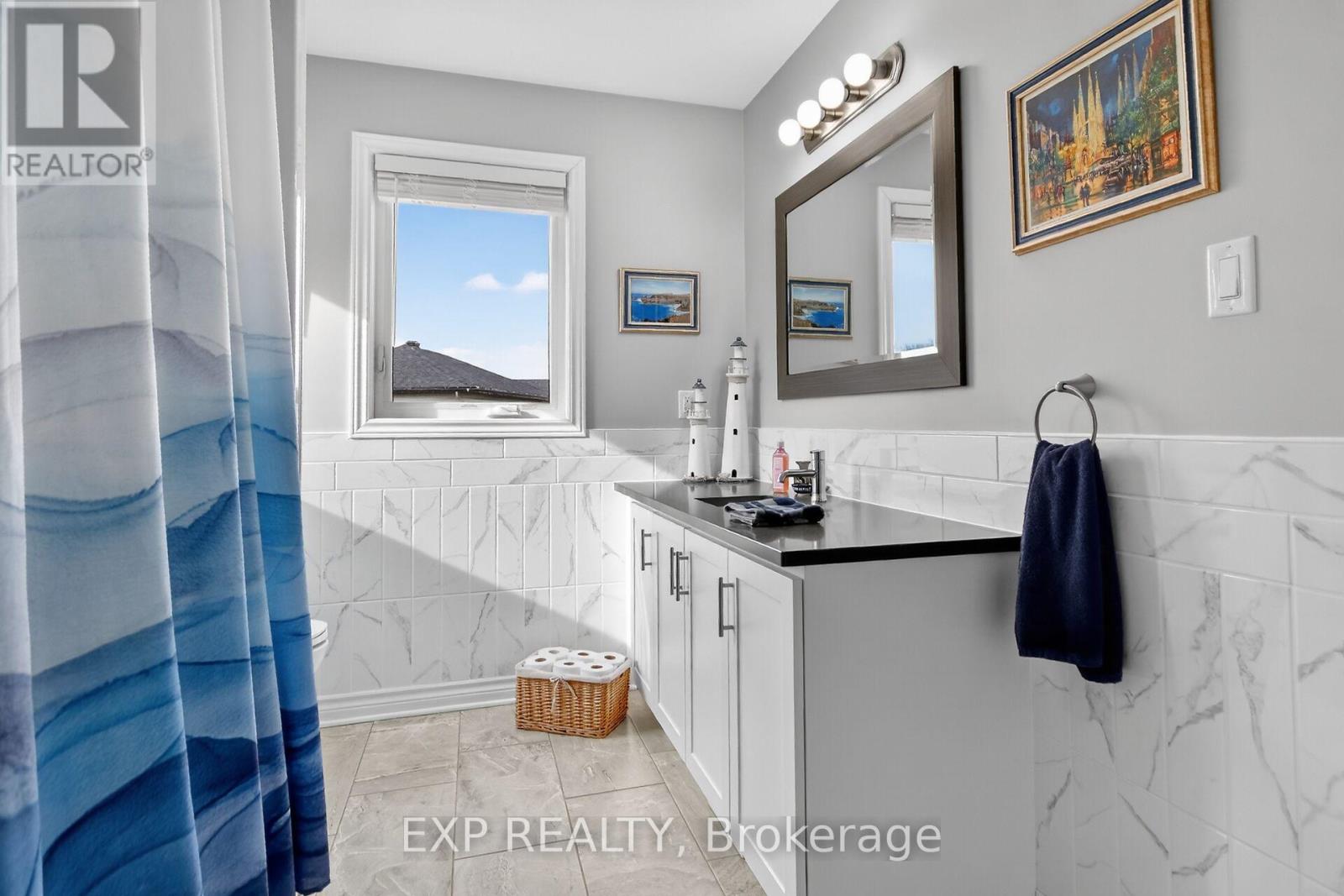 305 Moore Crescent Property Photo 24
