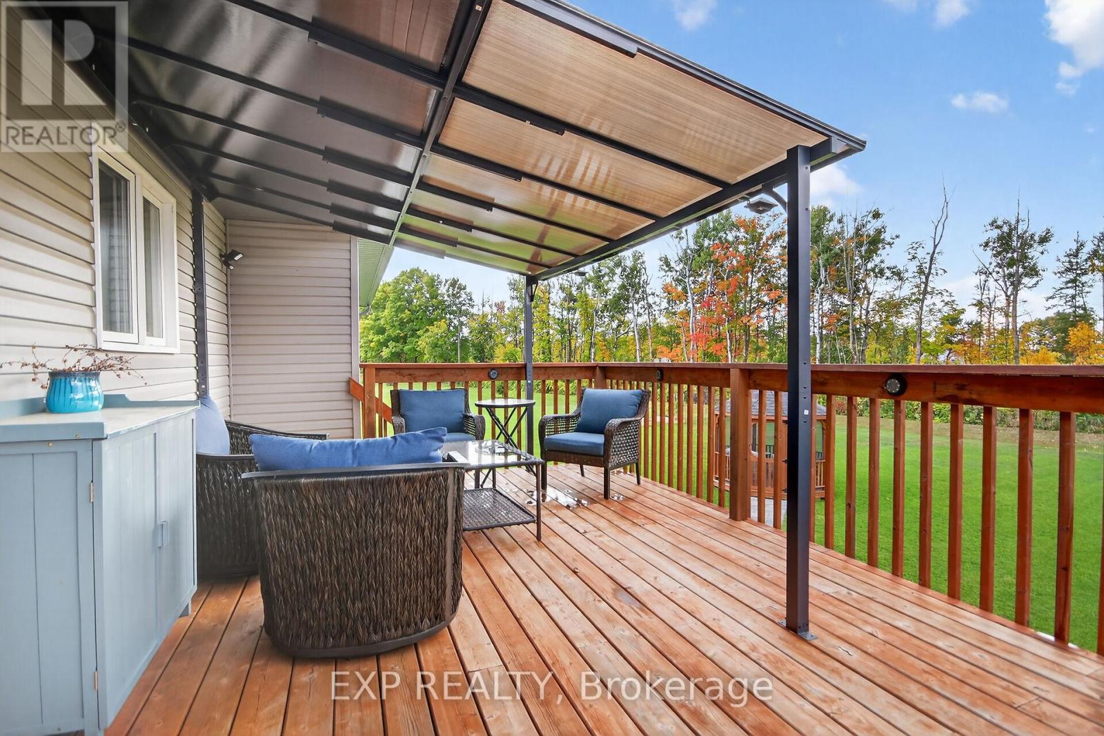 305 Moore Crescent Property Photo 36