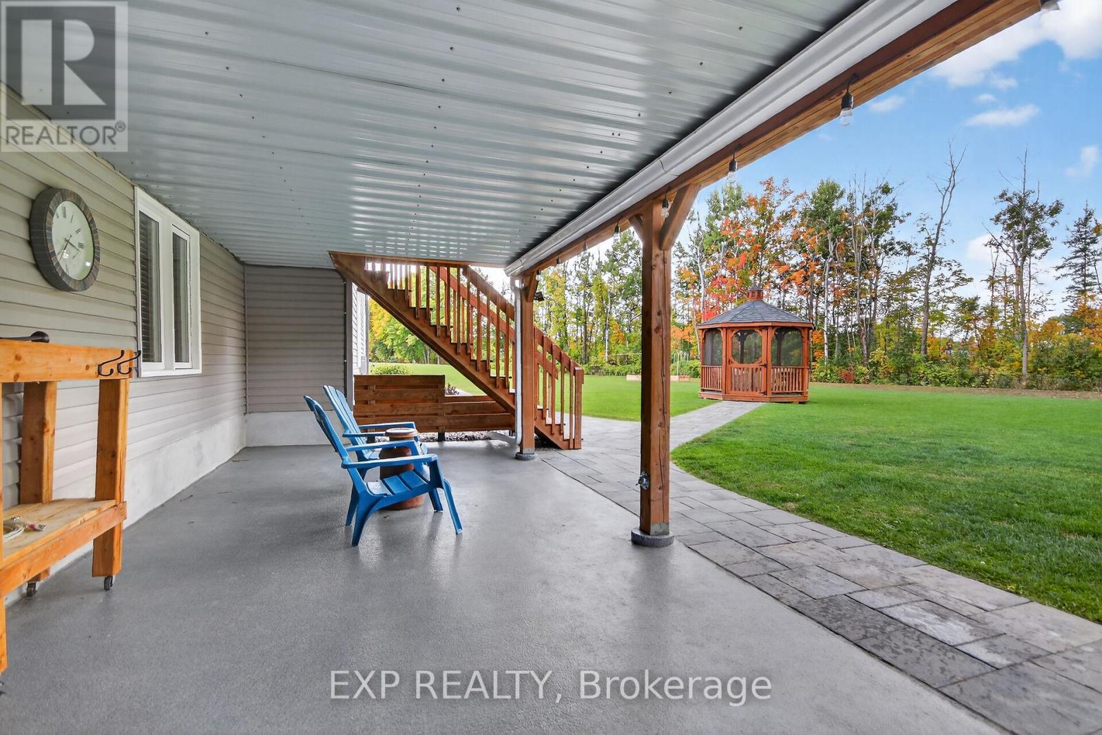 305 Moore Crescent Property Photo 39
