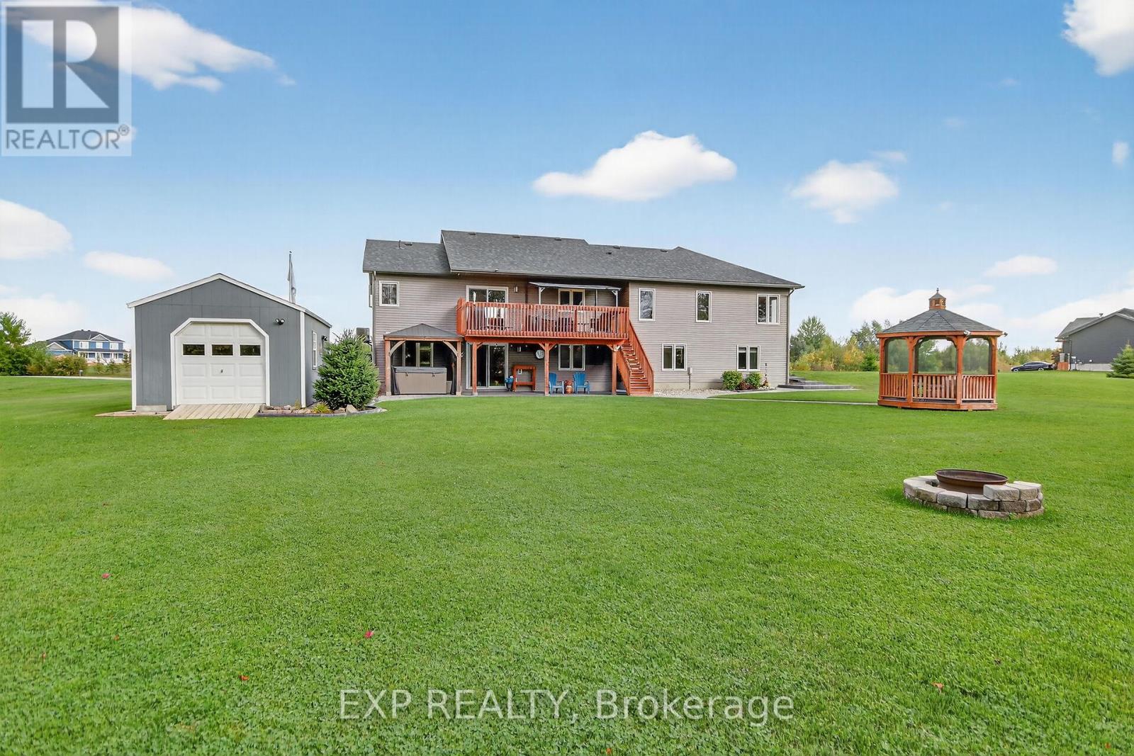 305 Moore Crescent Property Photo 46