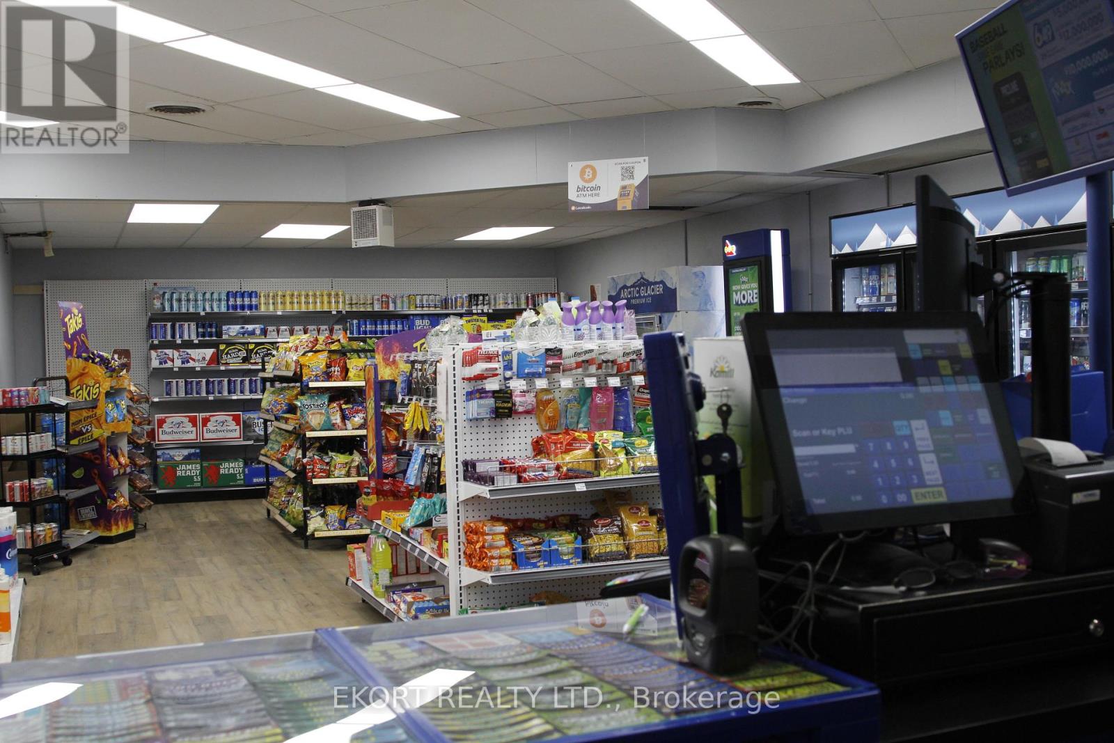66 St Lawrence Street W Property Photo 17