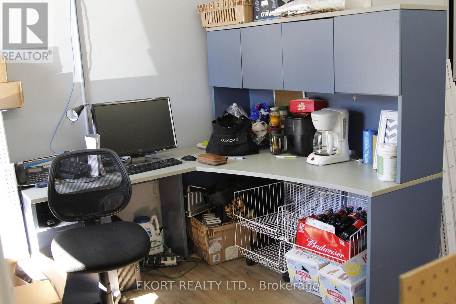 66 St Lawrence Street W Property Photo 21