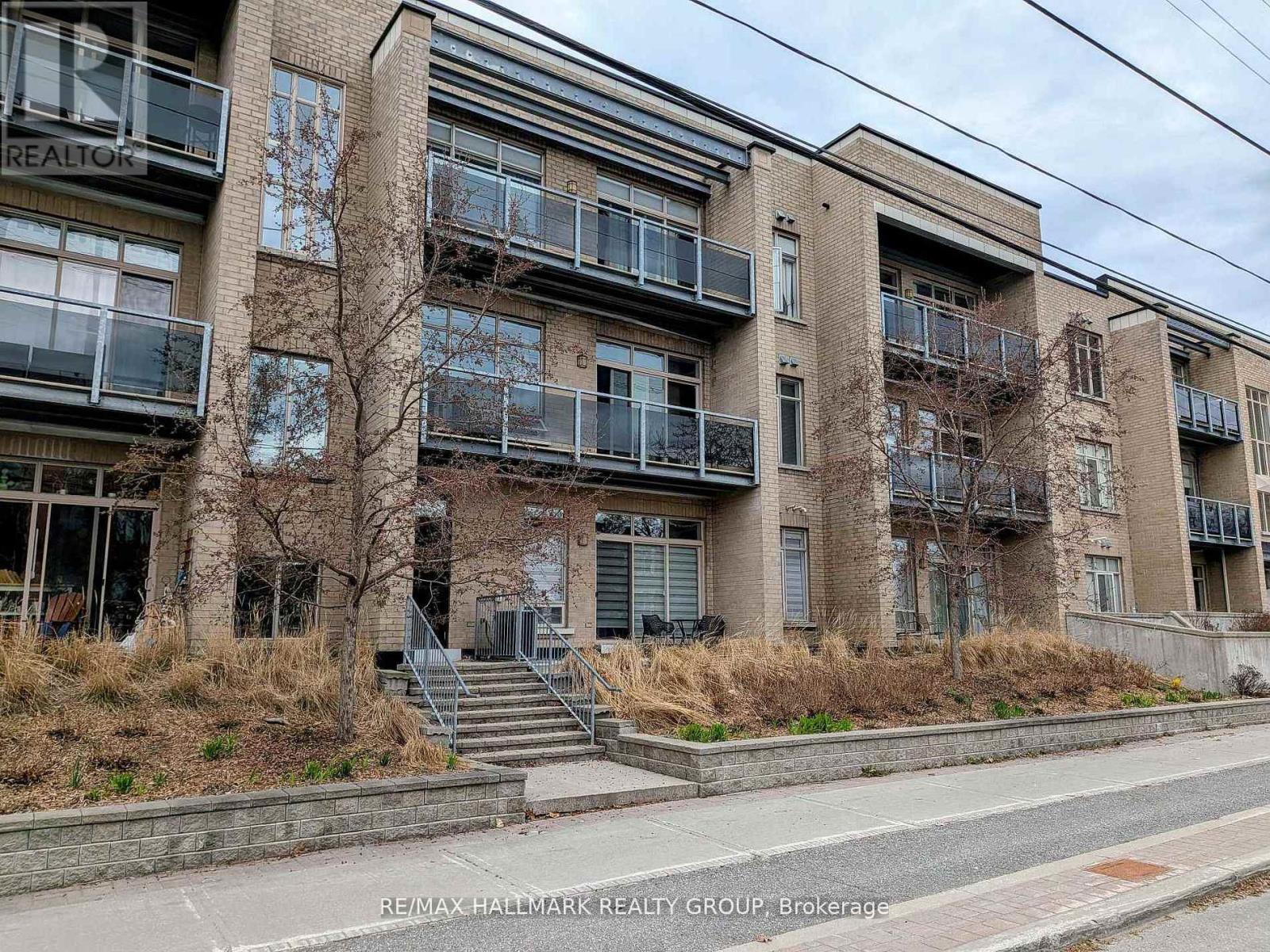 210 - 682 CHURCHILL AVENUE N Property Photo 1