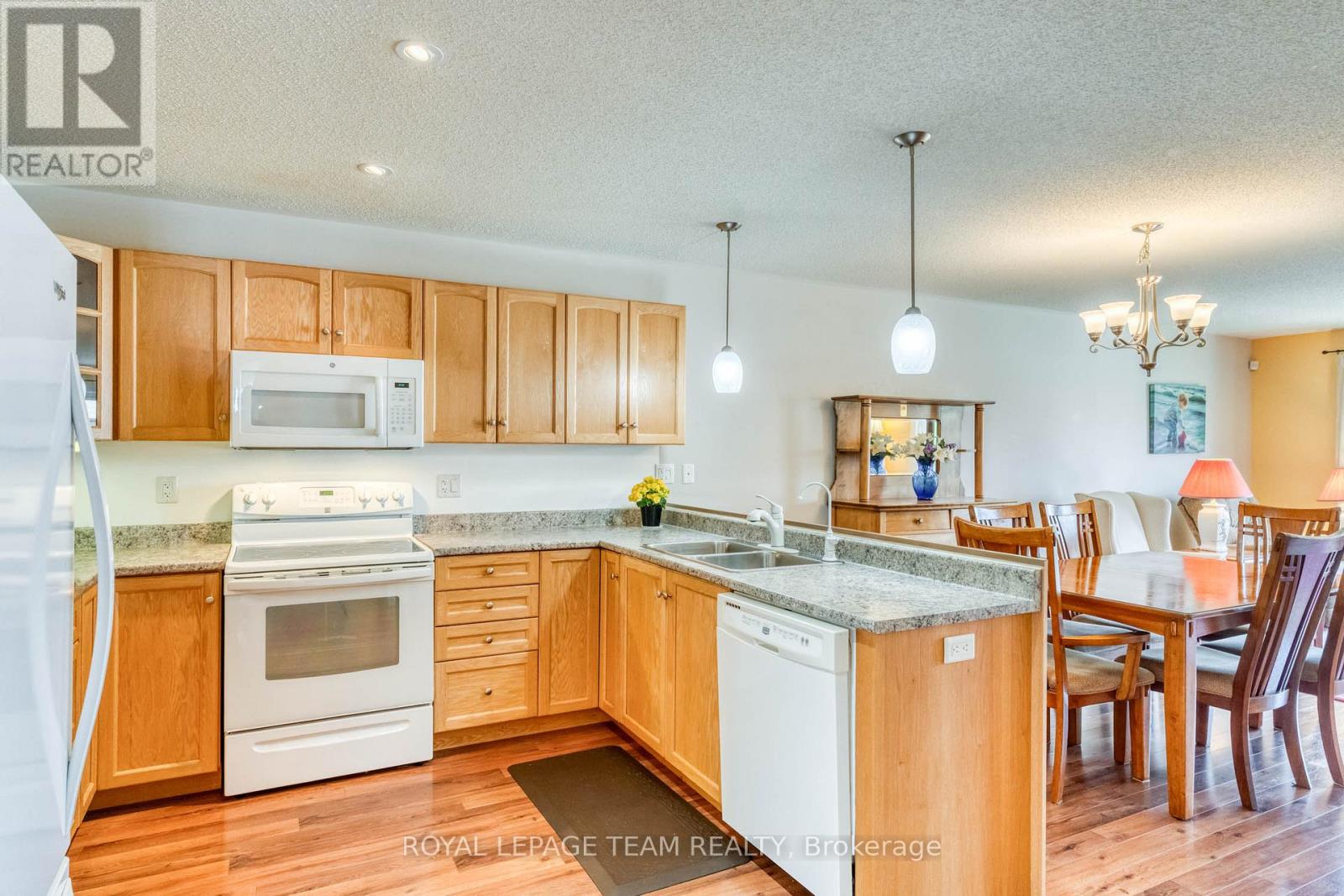 511 Kilburn Street Property Photo 6