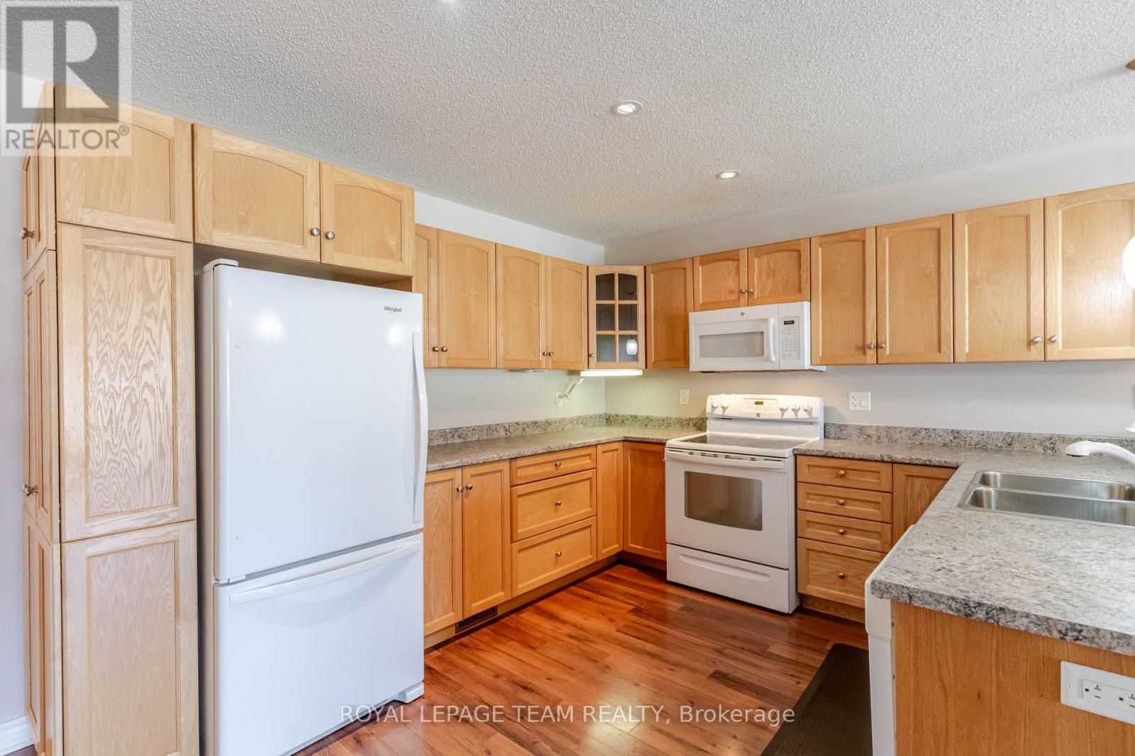 511 Kilburn Street Property Photo 7