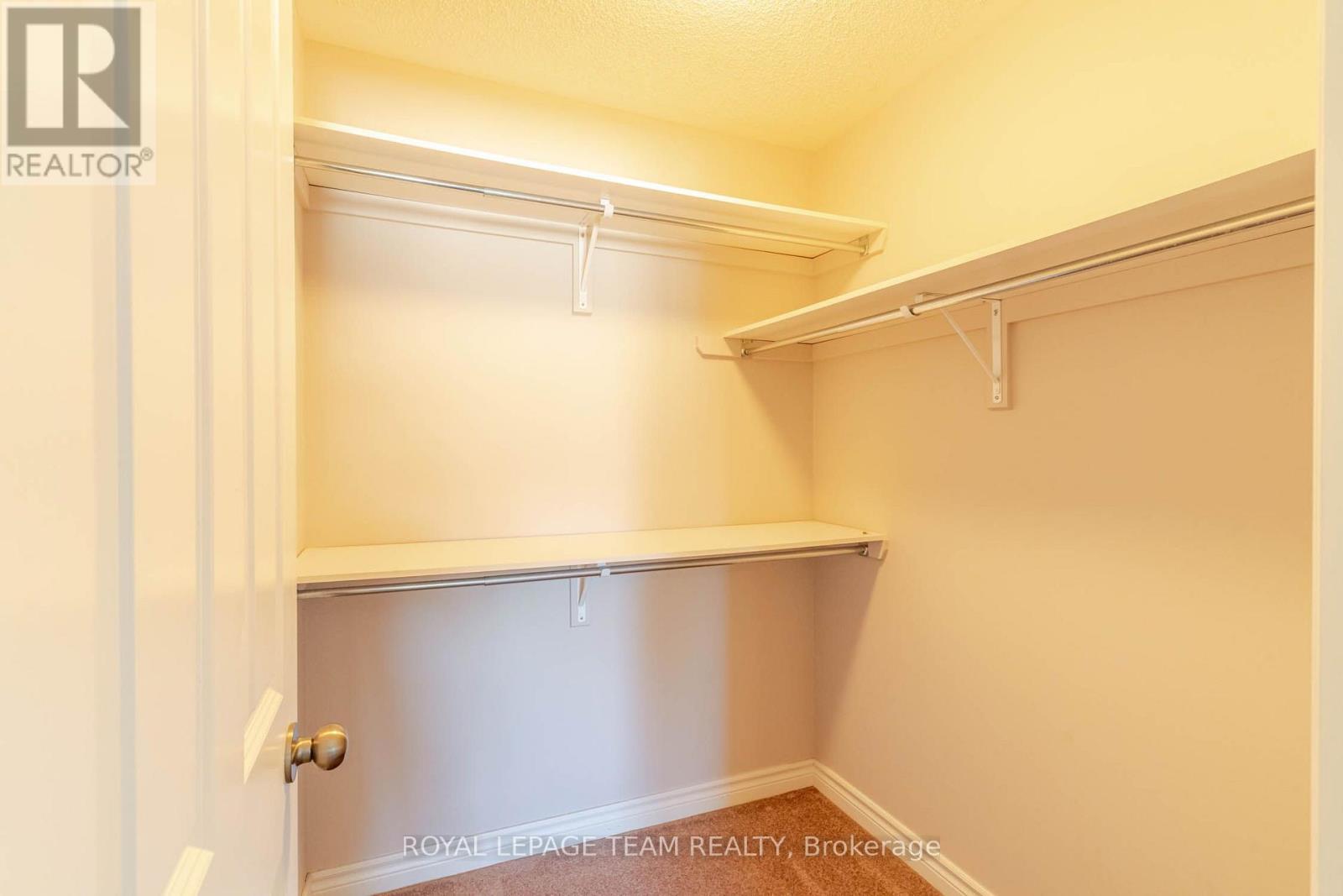 511 Kilburn Street Property Photo 17