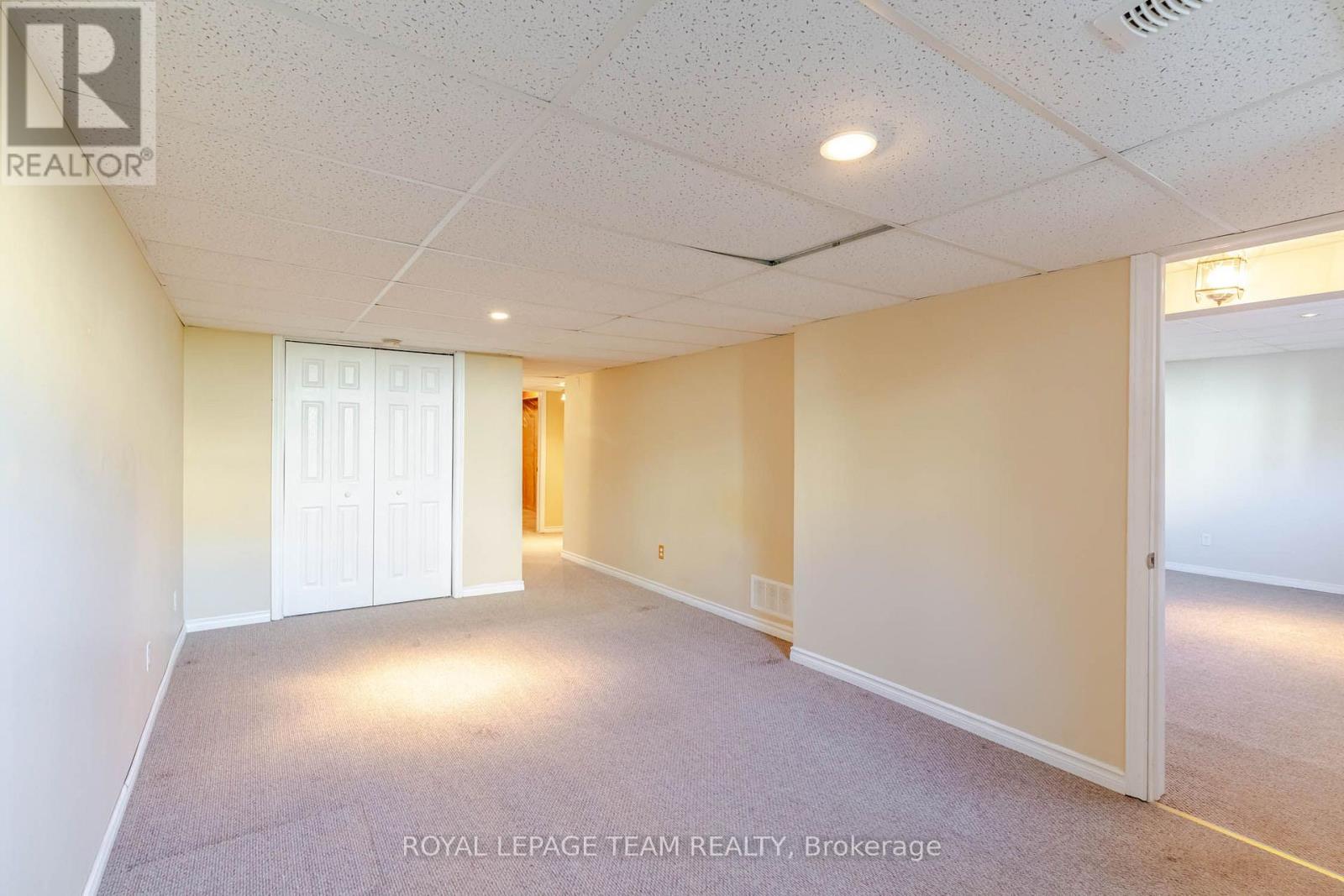 511 Kilburn Street Property Photo 25