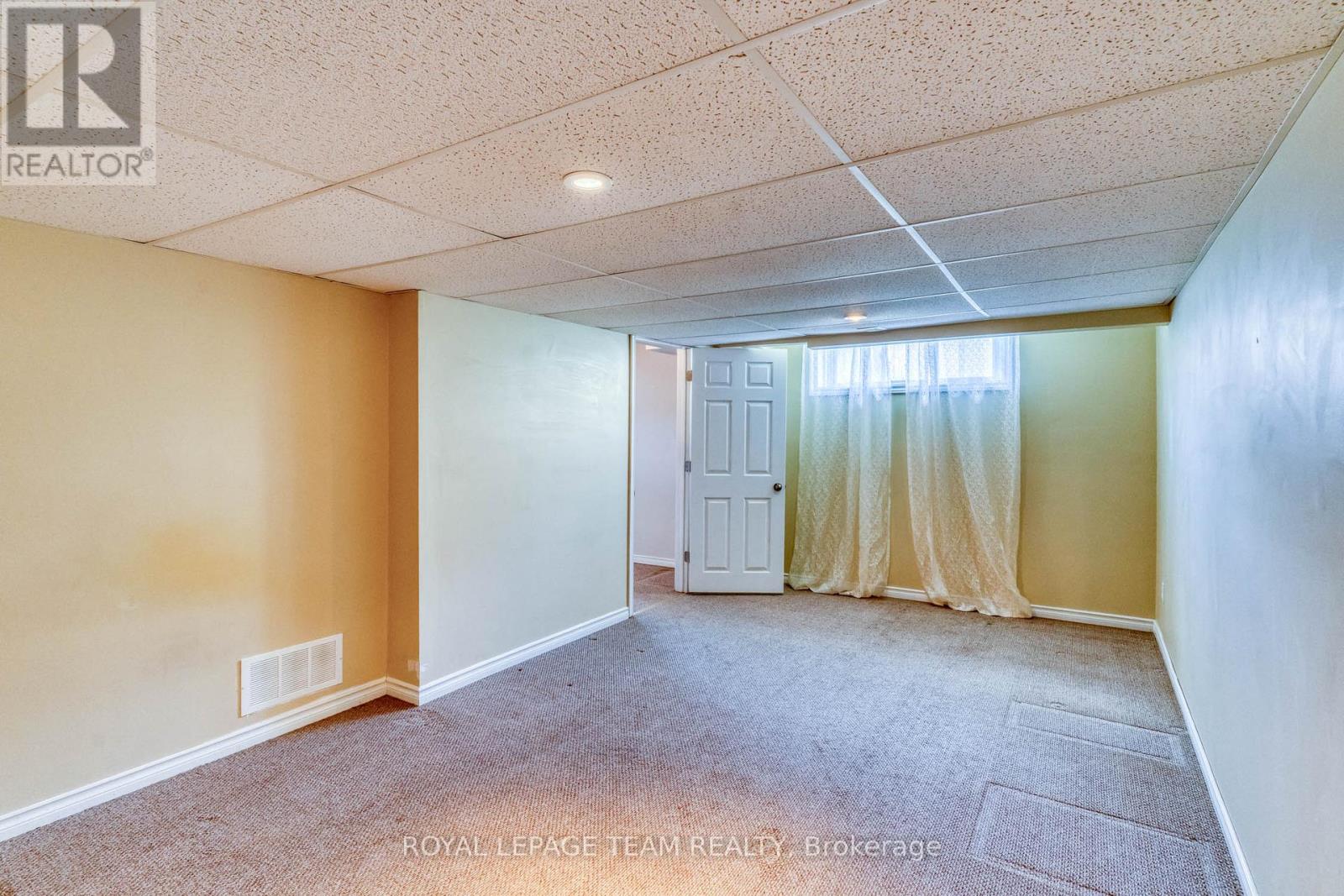 511 Kilburn Street Property Photo 27
