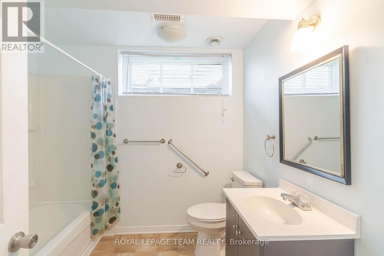 511 Kilburn Street Property Photo 28