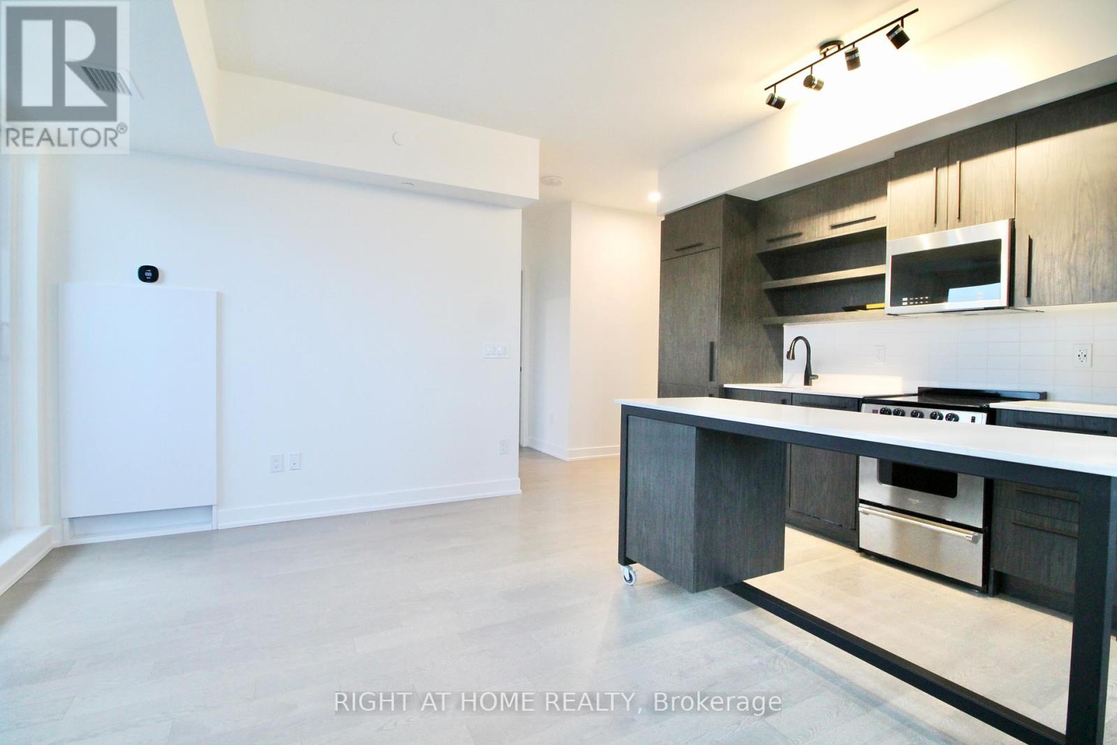 1004 - 560 Rideau Street Property Photo 9