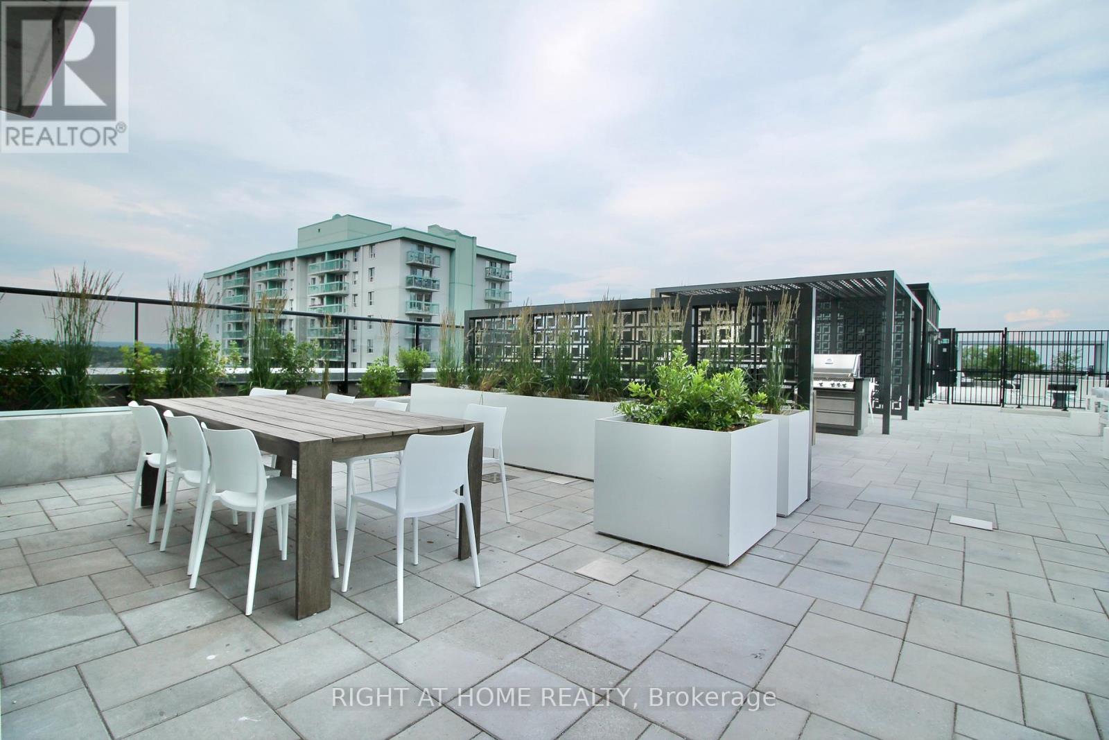 1004 - 560 Rideau Street Property Photo 26