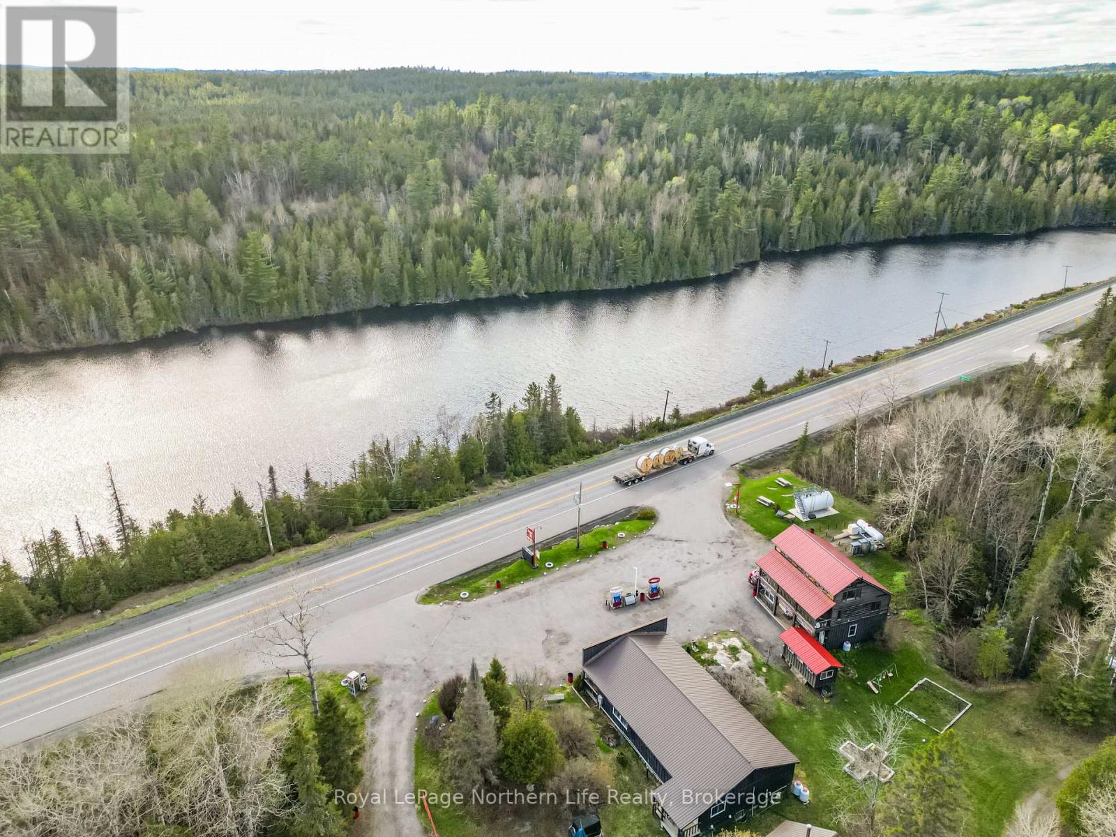 4825 Highway 11 Property Photo 7