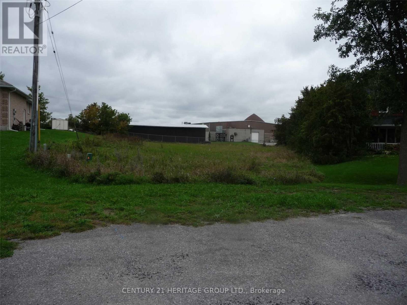 33 GRANT DRIVE