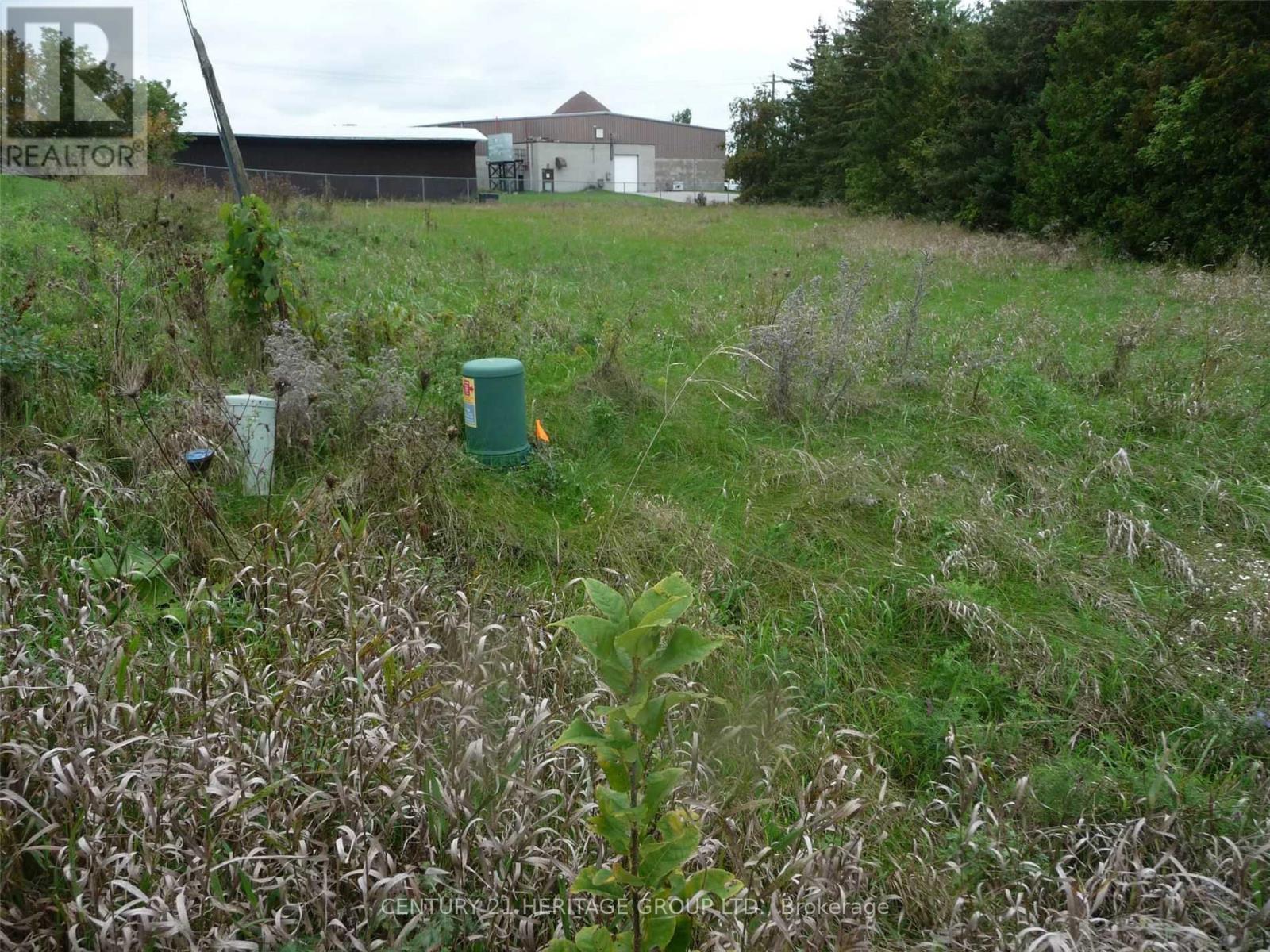 33 Grant Drive Property Photo 2