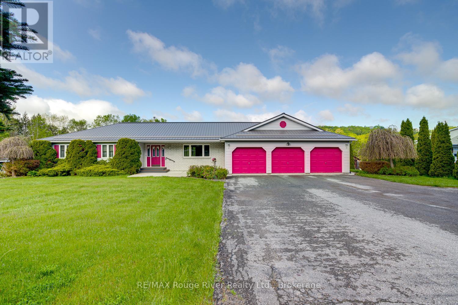 3360 Burnham Street N Property Photo 1