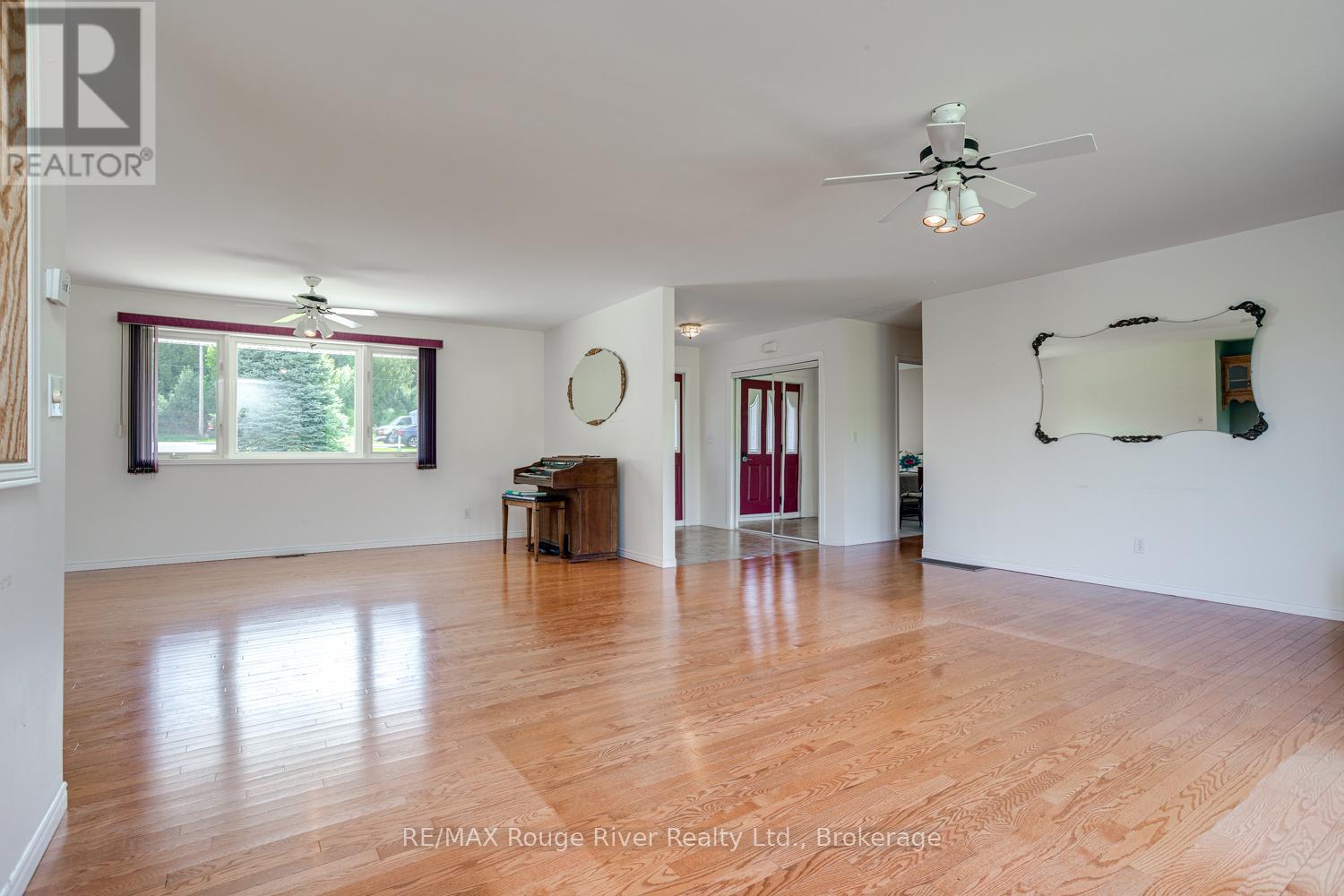 3360 Burnham Street N Property Photo 18