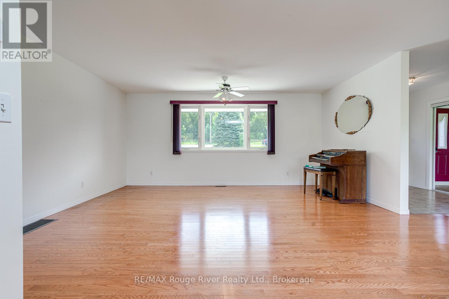 3360 Burnham Street N Property Photo 19