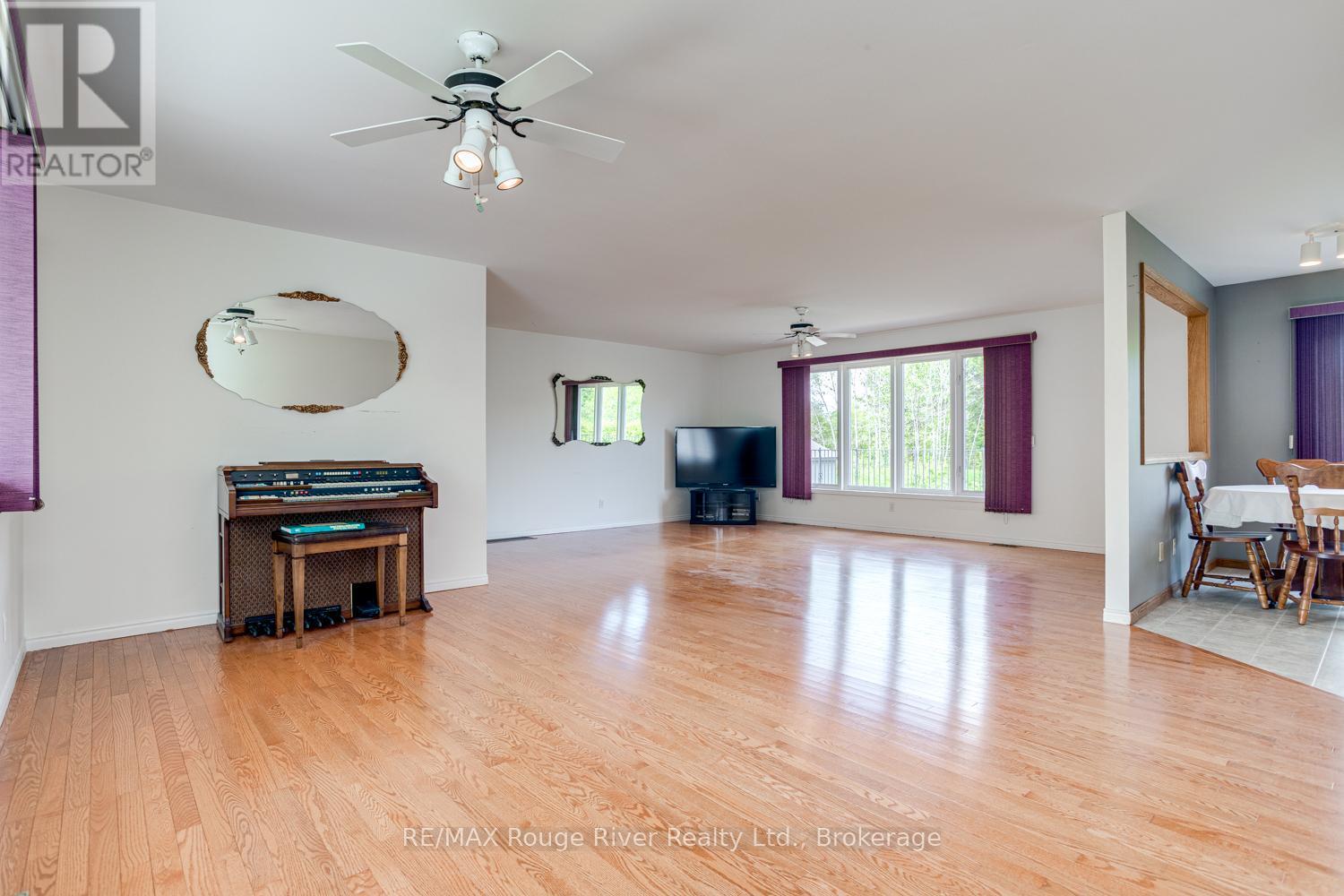 3360 Burnham Street N Property Photo 20
