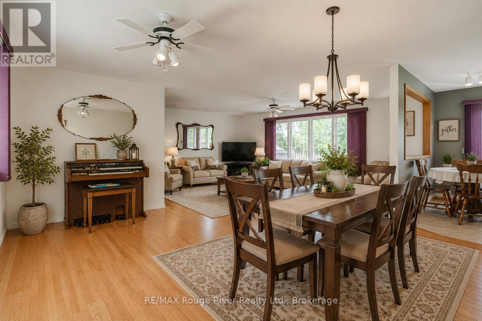 3360 Burnham Street N Property Photo 21