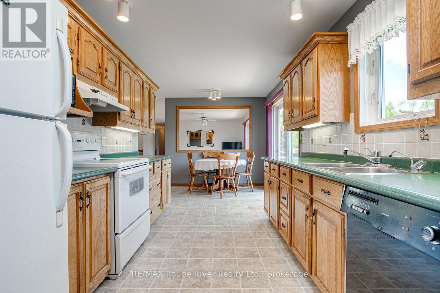 3360 Burnham Street N Property Photo 35