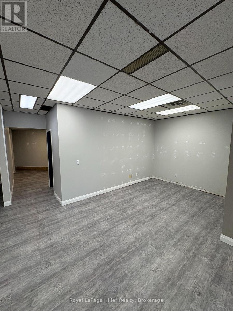 4 - 684 Ontario Street Property Photo 9