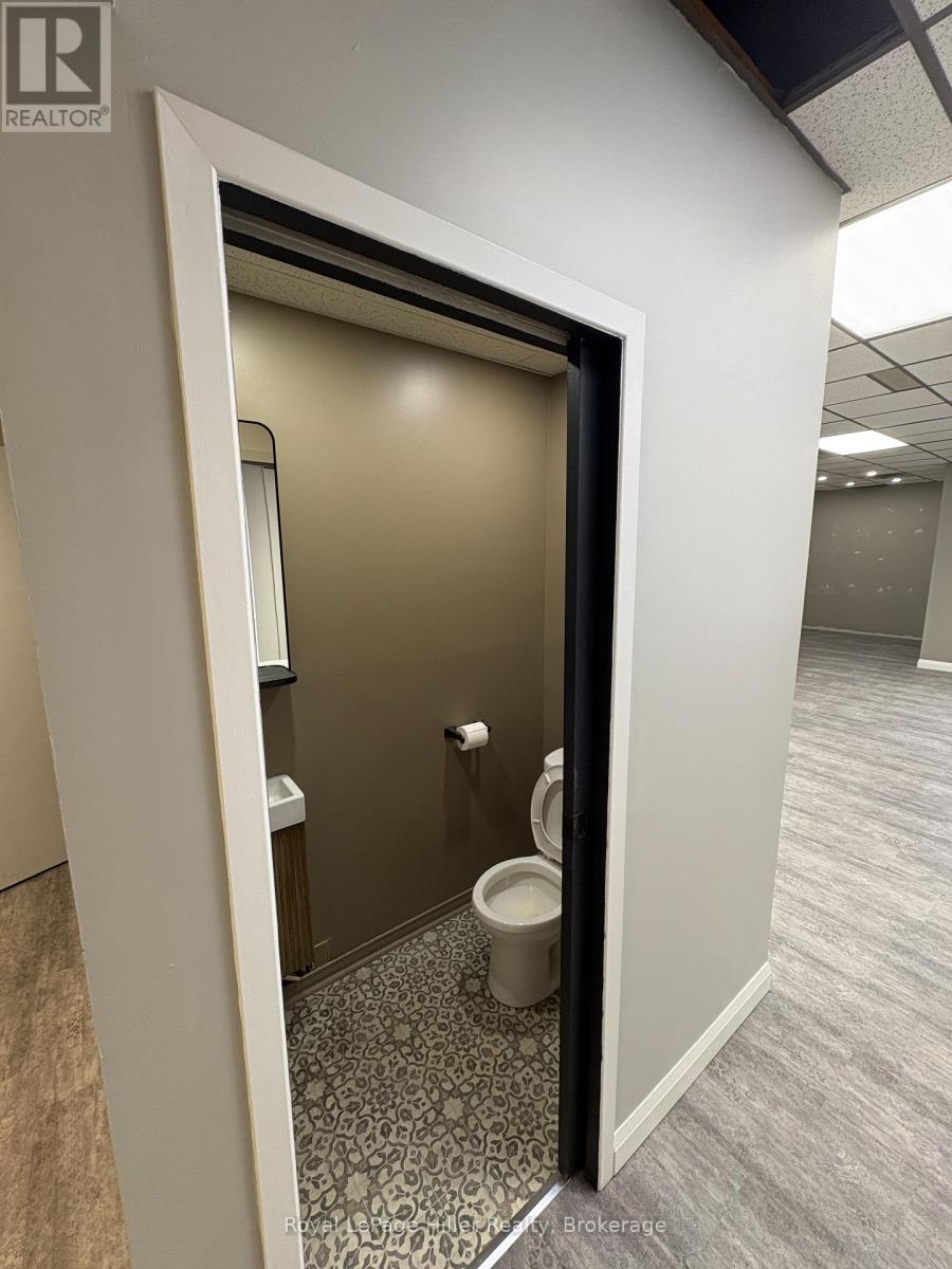 4 - 684 Ontario Street Property Photo 13