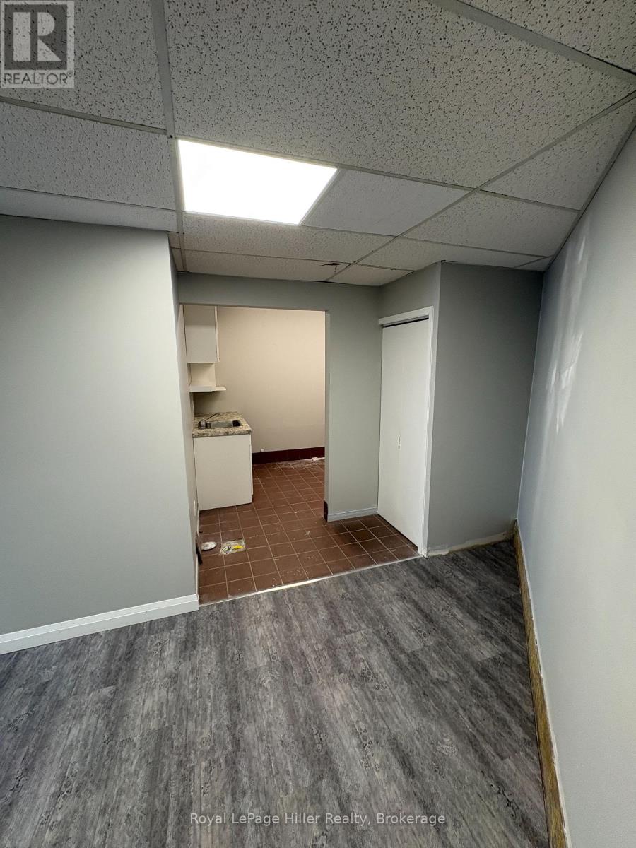 4 - 684 Ontario Street Property Photo 18