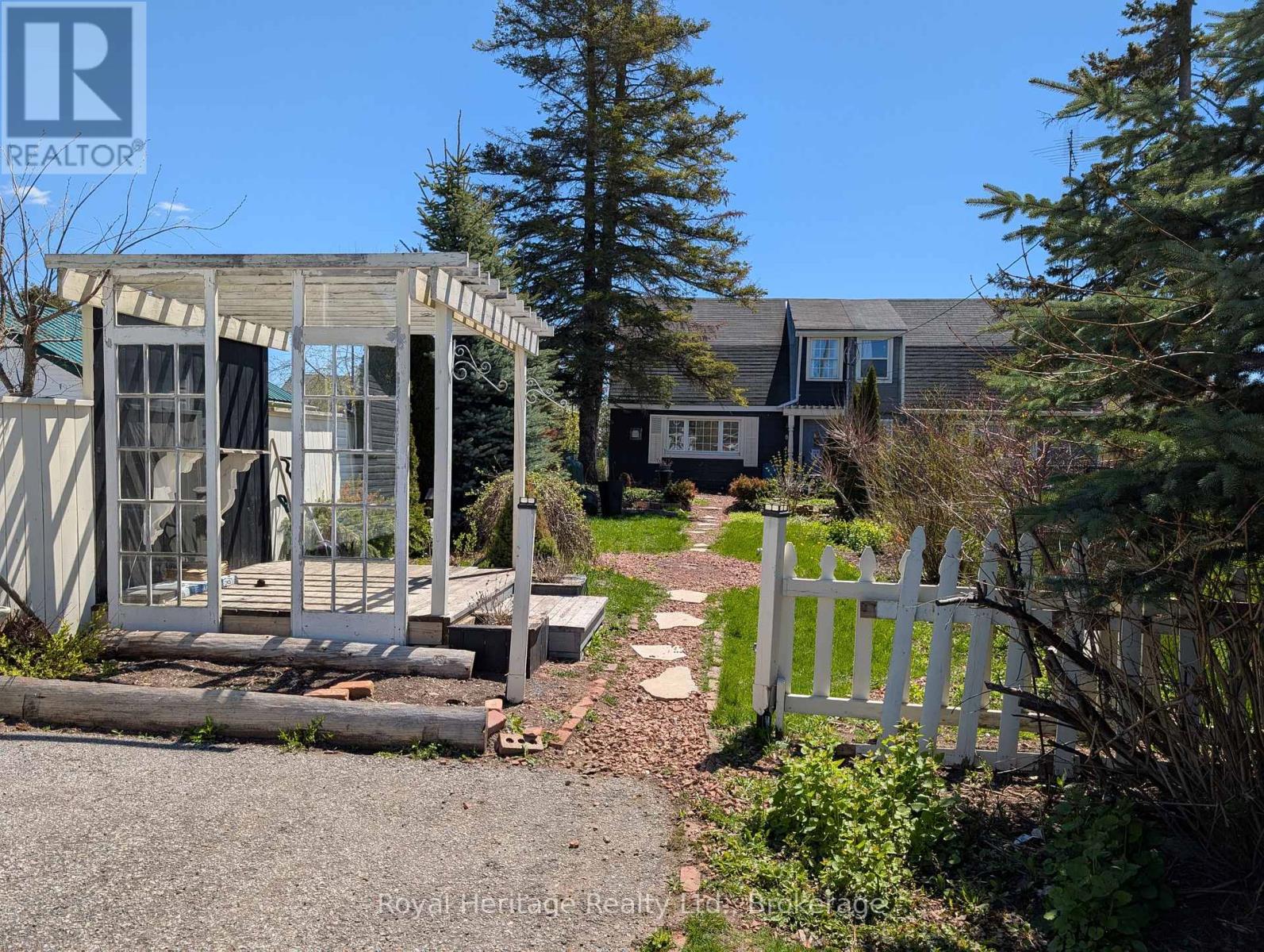 89 LINDSAY STREET Property Photo 1