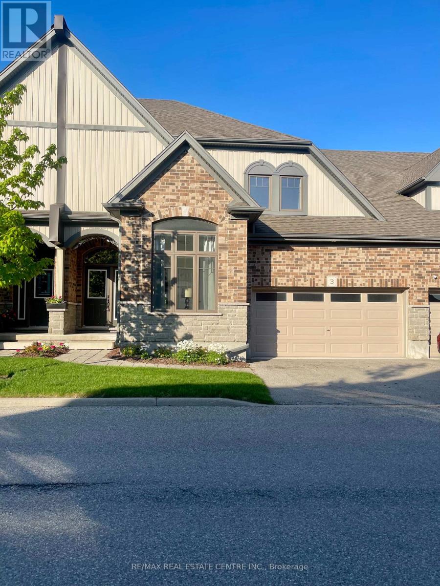 3 - 39 KAY CRESCENT