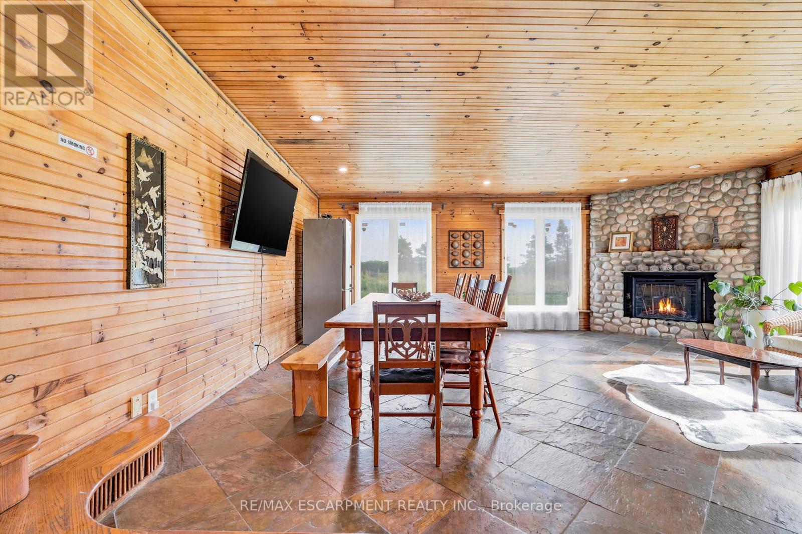 678 Chantler Road Property Photo 22
