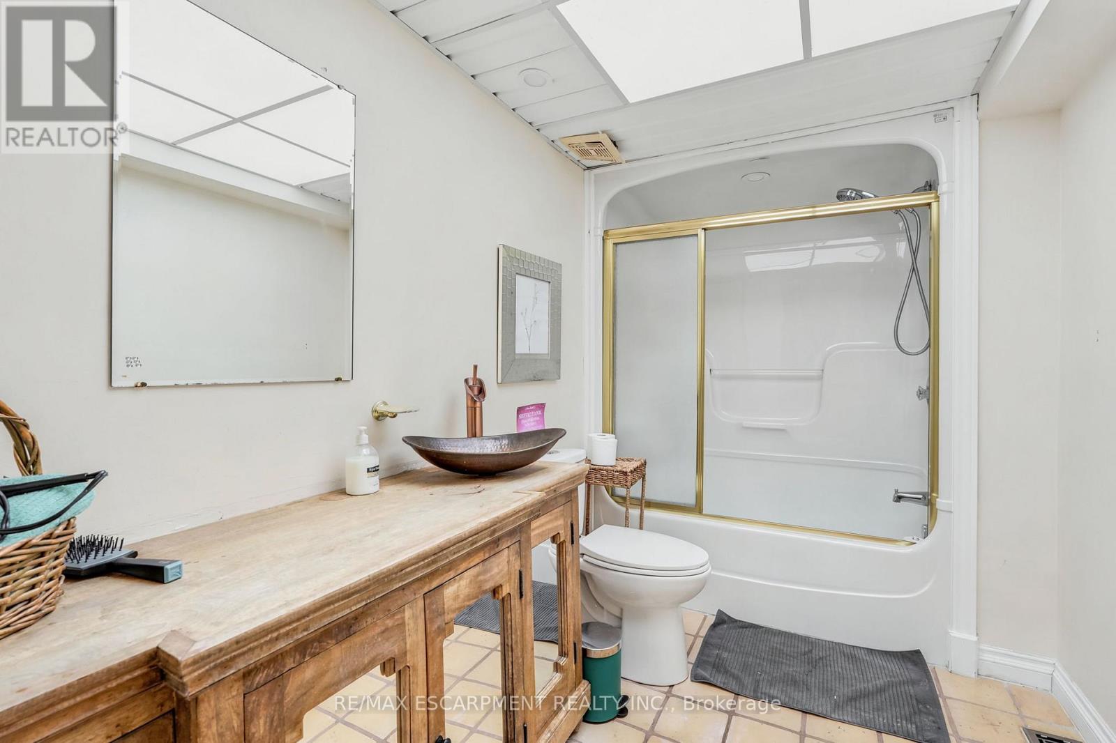 678 Chantler Road Property Photo 27