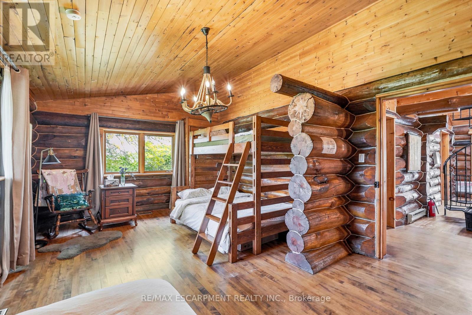 678 Chantler Road Property Photo 30