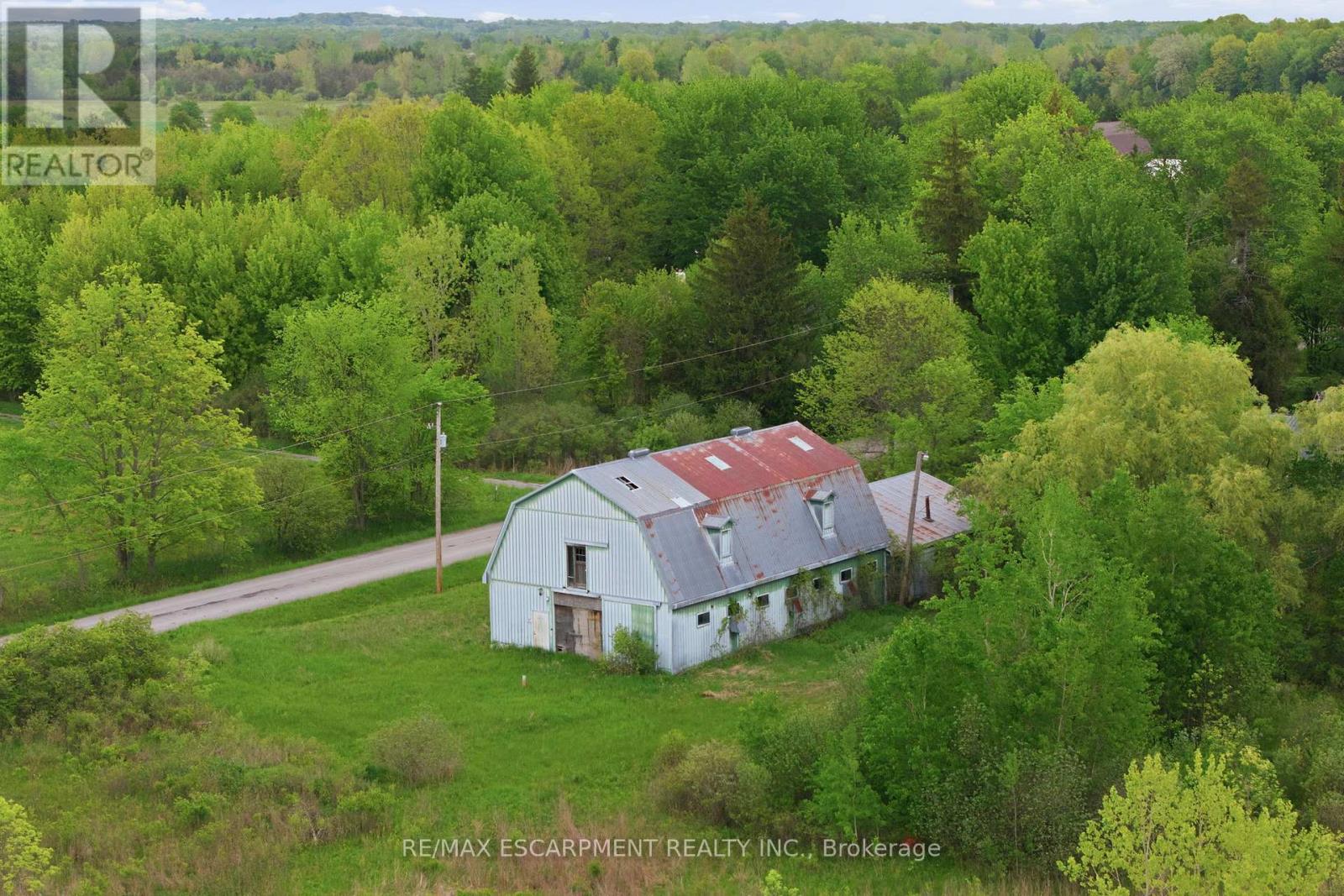 678 Chantler Road Property Photo 48