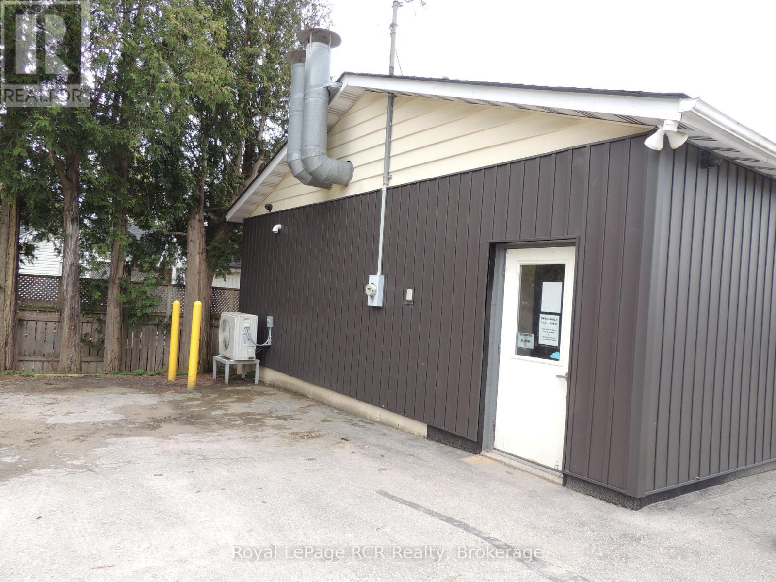 203 Garafraxa Street S Property Photo 20