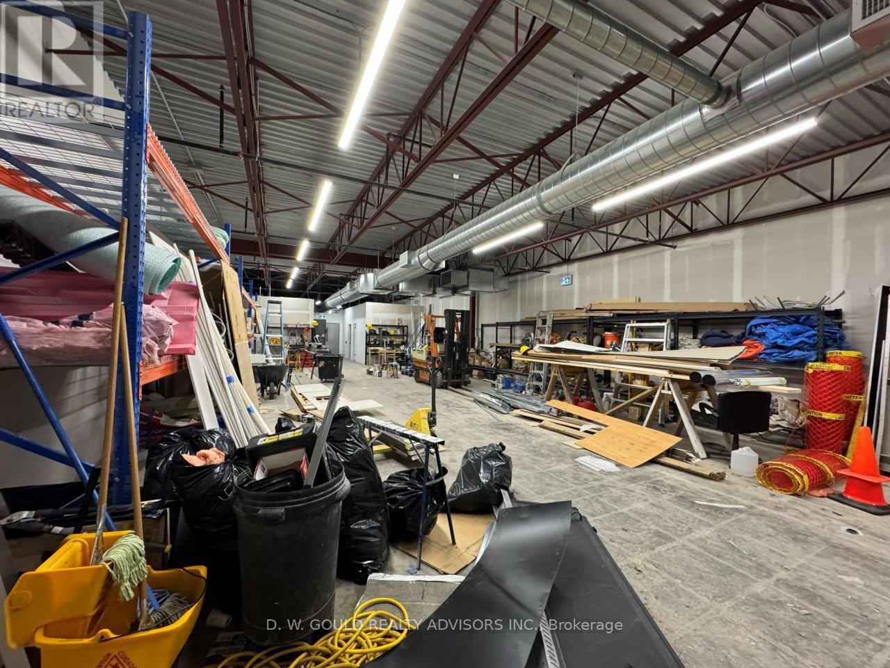 6 - 610 Dundas Street E Property Photo 23