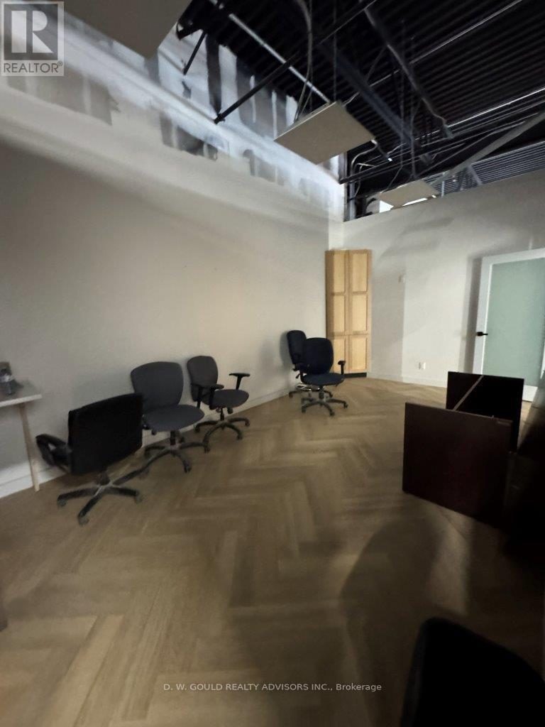 6 - 610 Dundas Street E Property Photo 24