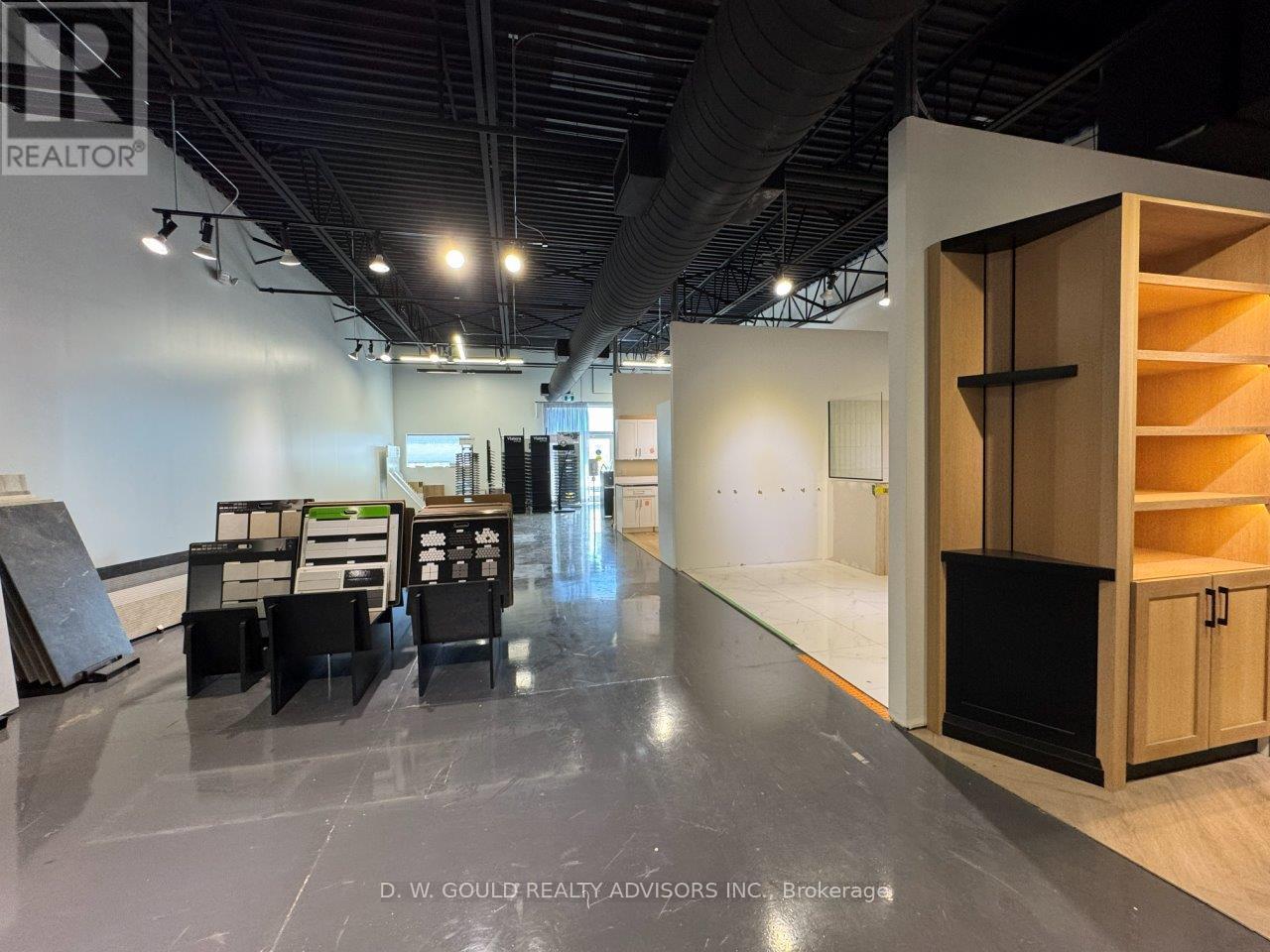6 - 610 Dundas Street E Property Photo 29