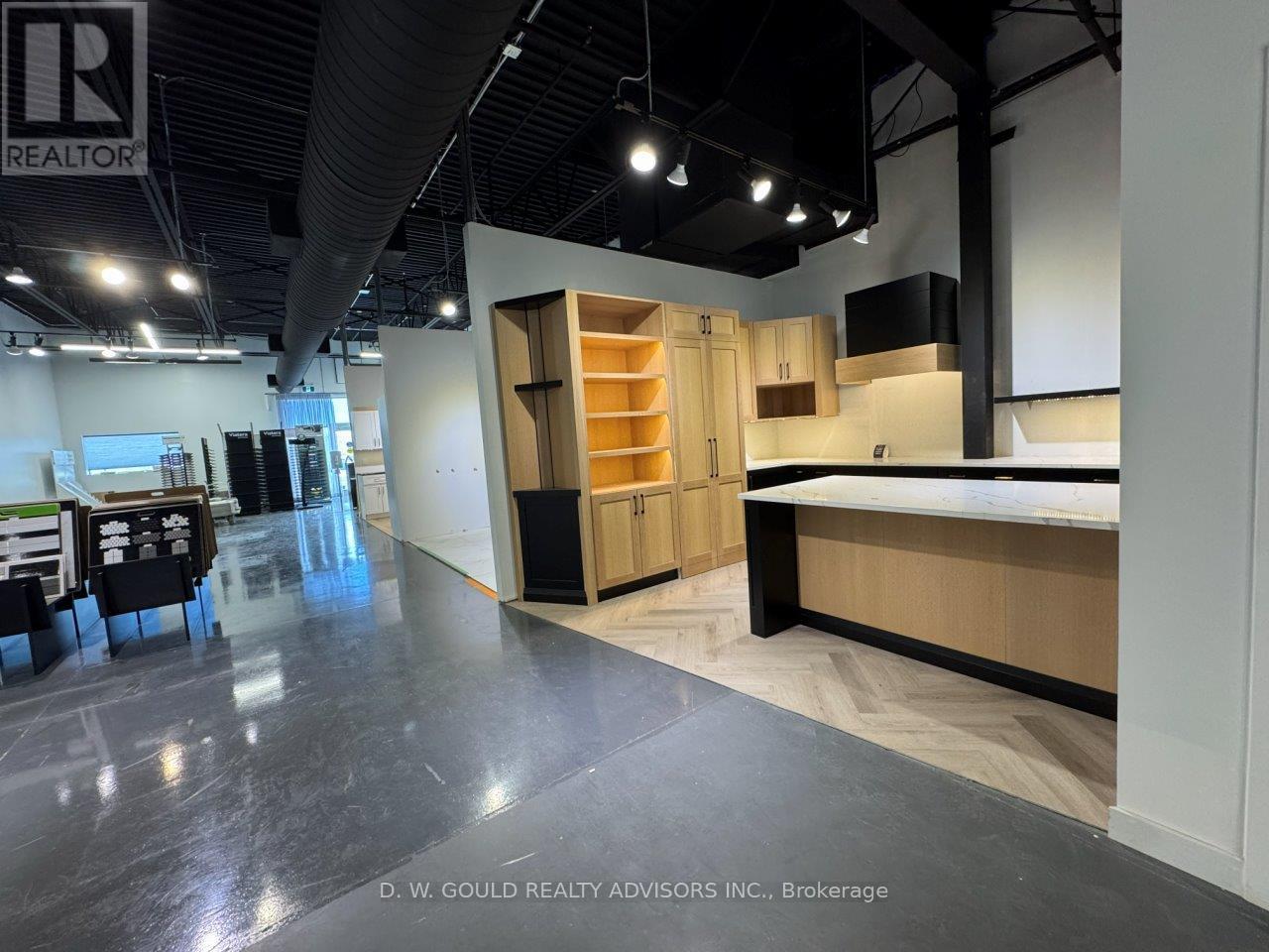 6 - 610 Dundas Street E Property Photo 34