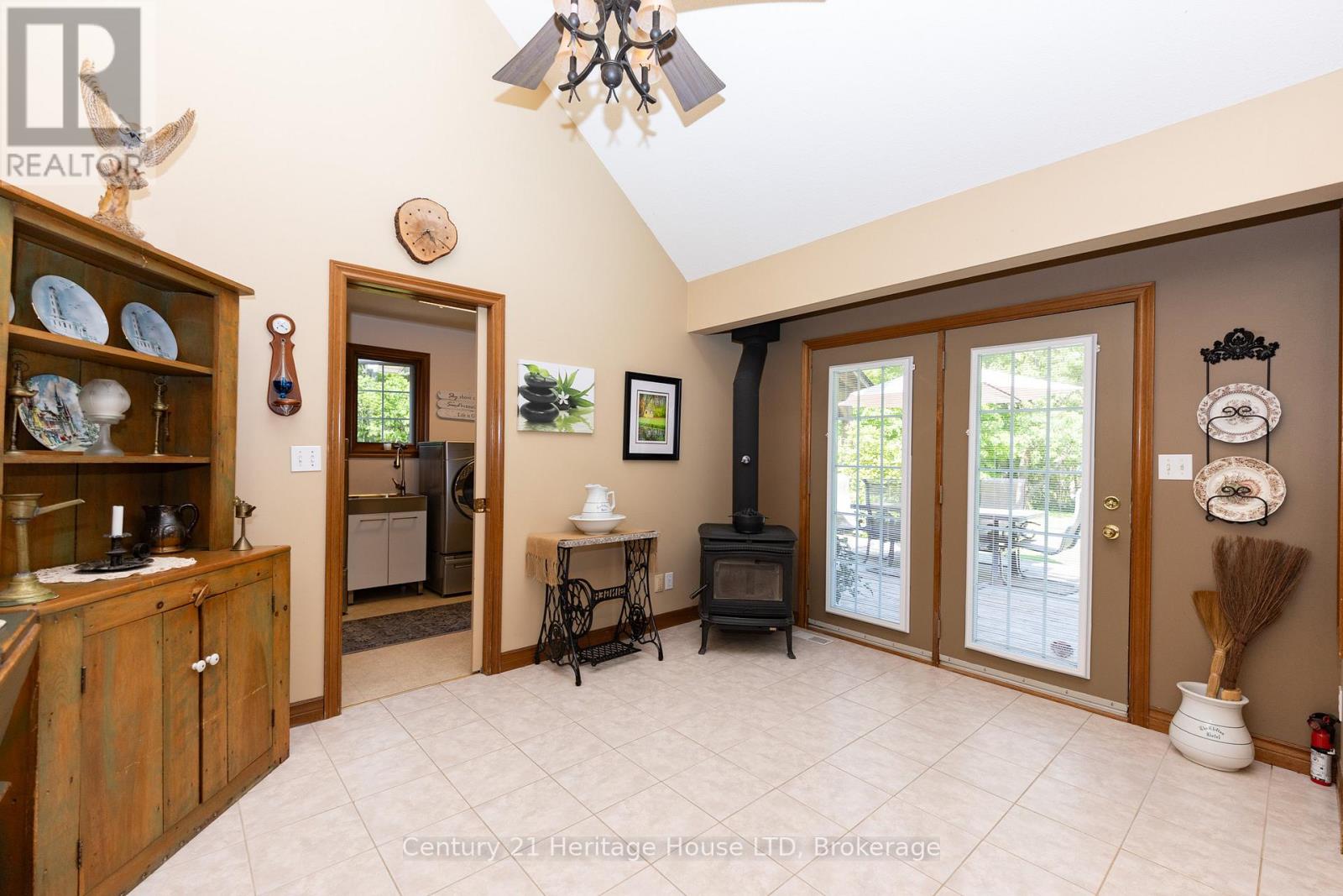 2468 Sunset Drive Property Photo 16