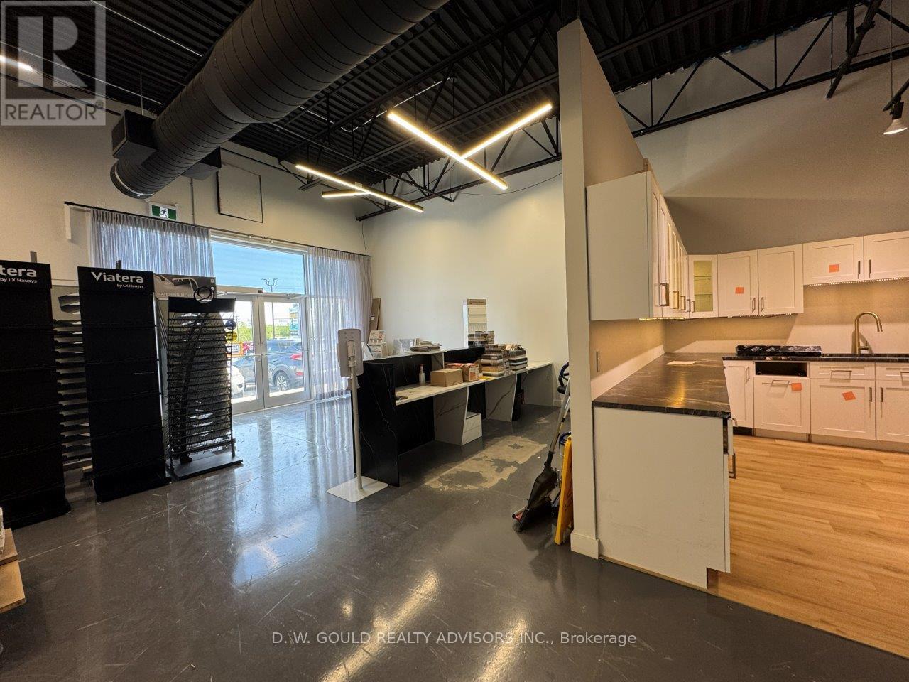 6 - 610 Dundas Street E Property Photo 33